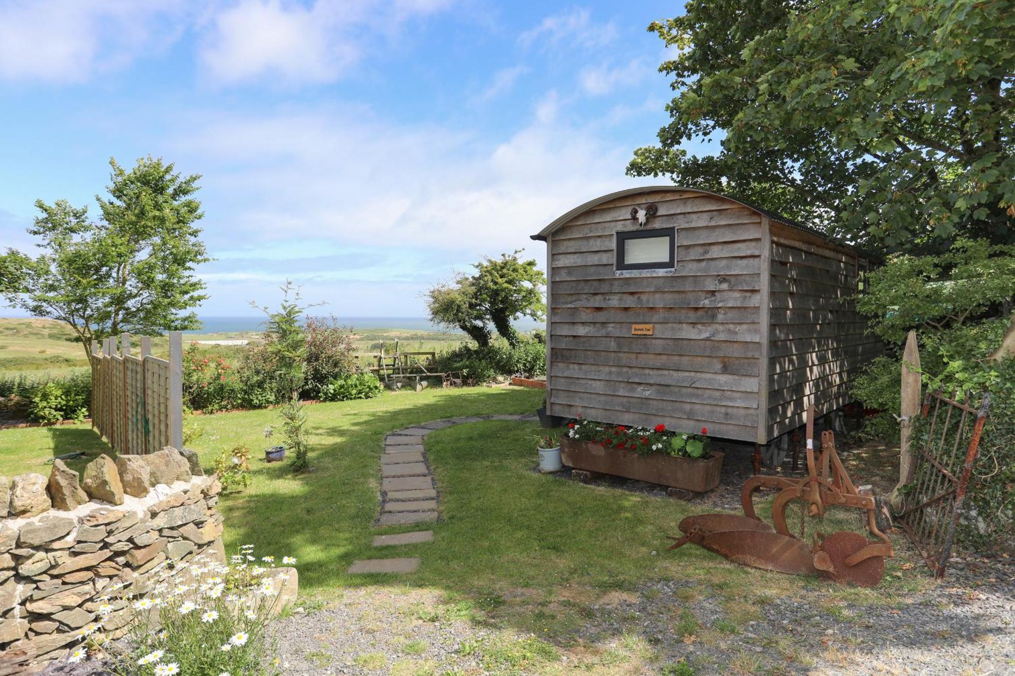 Shepherds Stone Villa Holyhead Exterior photo